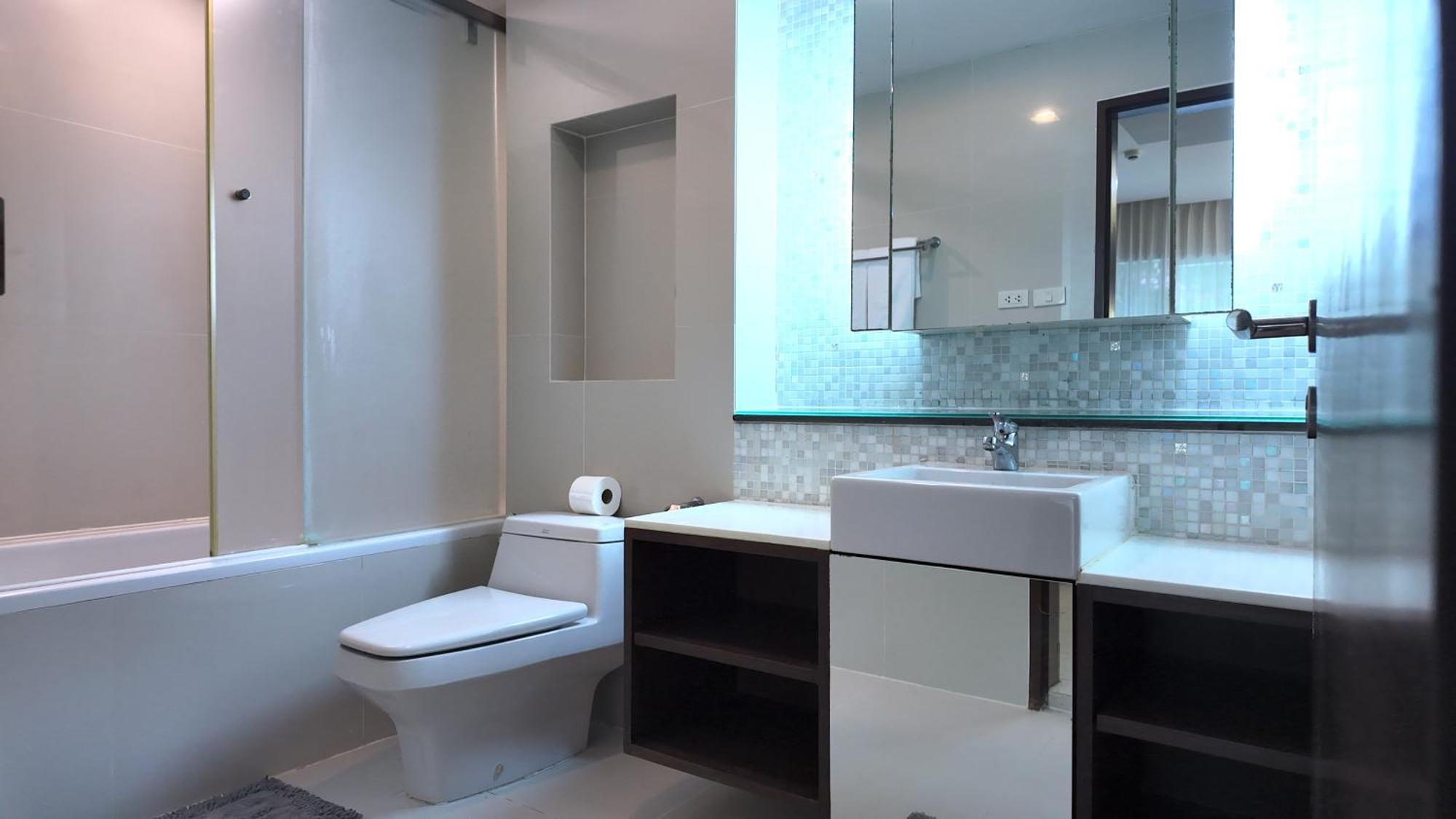 Charan Tower Residences By Aspira Bangkok Kültér fotó